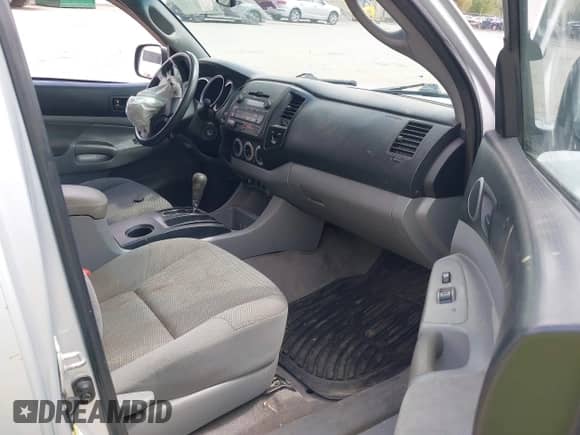 2009 Toyota Tacoma with VIN 5TEUU42N09Z599968, listed as a IAAI auction lot 42213615 with 291,908 mi miles and . Bid and sale history available at DreamBid. Image 5.