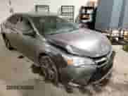 2015 Toyota Camry SE z VIN 4T1BF1FK2FU005560, wystawiony jako Copart lot #85712705 z przebiegiem 103 547 mil mil oraz Szkoda całkowita • Salvage title. Historia ofert i sprzedaży dostępna na DreamBid. Obrazek 14.