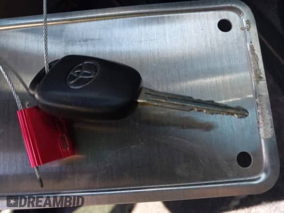 2015 Toyota Prius One z VIN JTDKDTB37F1582302, wystawiony jako IAAI lot #43065282 z przebiegiem 230 984 mil mil oraz . Historia ofert i sprzedaży dostępna na DreamBid. Obrazek 11.