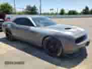 2017 Dodge Challenger 392 Hemi Scat Pack Shaker z VIN 2C3CDZFJ0HH502623, wystawiony jako Copart lot #54856495 z przebiegiem 60 033 mil mil oraz Szkoda całkowita • Salvage title. Historia ofert i sprzedaży dostępna na DreamBid. Obrazek 4.