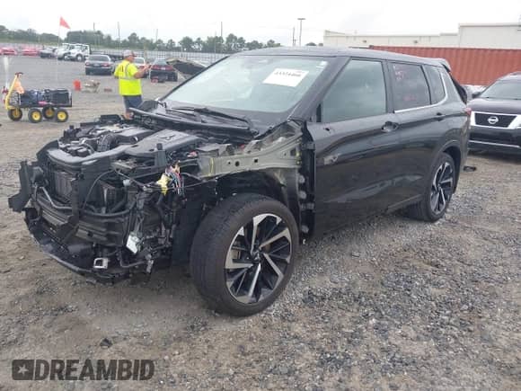 2024 Mitsubishi Outlander SE with VIN JA4T5VA90RZ023368, listed as a IAAI auction lot 43324466 with 27,783 mi miles and . Bid and sale history available at DreamBid. Image 2.