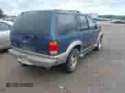 2000 Ford Explorer with VIN 1FMZU64PXYZA85549, listed as a IAAI auction lot 42439504 with 141,315 mi miles and . Bid and sale history available at DreamBid. Image 4.