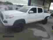 2023 Toyota Tacoma SR z VIN 3TMCZ5AN8PM650809, wystawiony jako Copart lot #84582325 z przebiegiem 21 362 mil mil oraz Nie do naprawy • Non repairable. Historia ofert i sprzedaży dostępna na DreamBid. Obrazek 1.