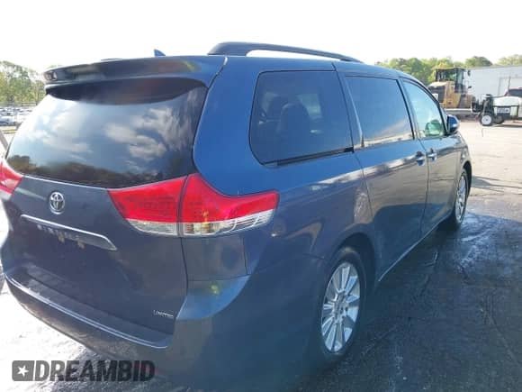 2014 Toyota Sienna XLE с VIN 5TDYK3DCXES498828, выставлен на аукционе IAAI как лот 41970991 с пробегом 75 015 миль миль и . История ставок и продаж доступна на DreamBid. Изображение 4.