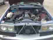 1984 Mercedes-Benz 300 D z VIN WDBAB33A6EA087424, wystawiony jako IAAI lot #42839094 z przebiegiem 337 884 mil mil oraz . Historia ofert i sprzedaży dostępna na DreamBid. Obrazek 10.