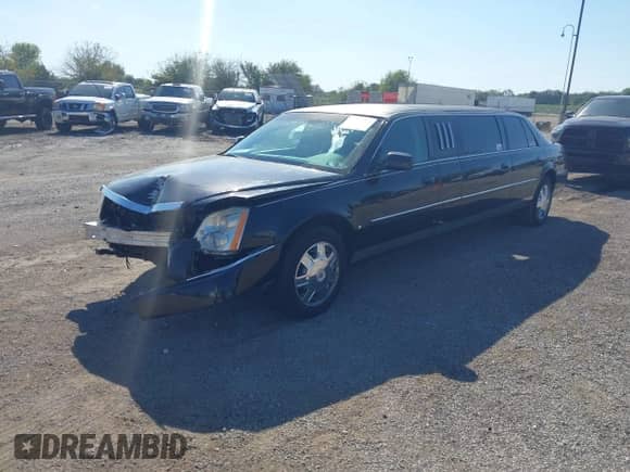 2008 Cadillac DTS Professional Limousine с VIN 1GEEK90Y18U550314, выставлен на аукционе IAAI как лот 43335614 с пробегом 68 599 миль миль и . История ставок и продаж доступна на DreamBid. Изображение 2.