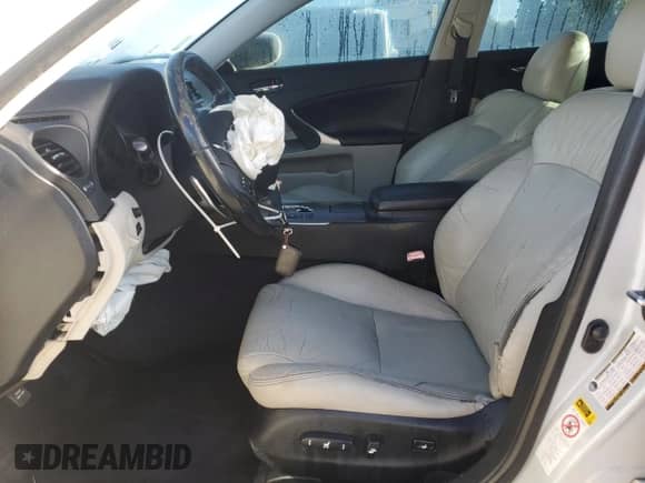 2010 Lexus IS 250 z VIN JTHBF5C28A5117085, wystawiony jako Copart lot #80249915 z przebiegiem 181 022 mil mil oraz Nie do naprawy • Non repairable. Historia ofert i sprzedaży dostępna na DreamBid. Obrazek 7.