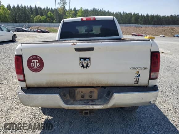 2021 Ram 1500 Tradesman z VIN 1C6RR7FT7MS505378, wystawiony jako Copart lot #53802725 z przebiegiem 142 767 mil mil oraz Szkoda całkowita • Salvage title. Historia ofert i sprzedaży dostępna na DreamBid. Obrazek 6.