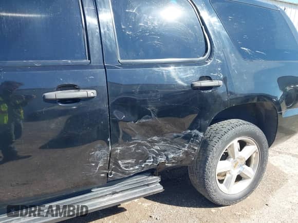 2009 Chevrolet Tahoe Special Service с VIN 1GNFK03079R123035, выставлен на аукционе IAAI как лот 41785305 с пробегом 227 607 миль миль и . История ставок и продаж доступна на DreamBid. Изображение 6.