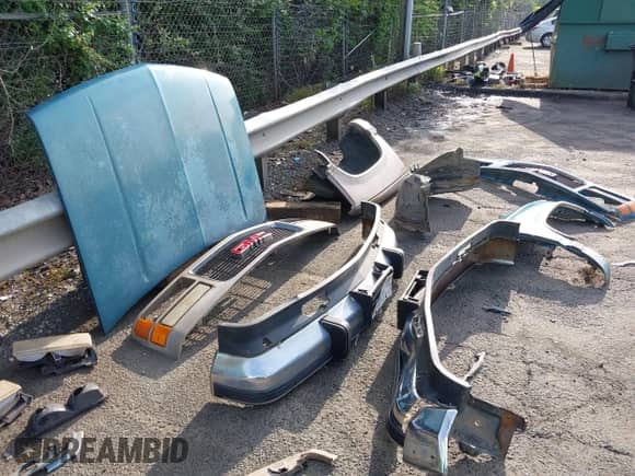 1998 GMC Sierra 1500 с VIN 2GTEK19R4W1500523, выставлен на аукционе IAAI как лот 42103217 с пробегом 433 455 миль миль и . История ставок и продаж доступна на DreamBid. Изображение 21.