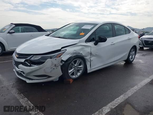 2018 Chevrolet Cruze LT с VIN 1G1BE5SM1J7240862, выставлен на аукционе IAAI как лот 43412036 с пробегом 70 372 миль миль и . История ставок и продаж доступна на DreamBid. Изображение 17.