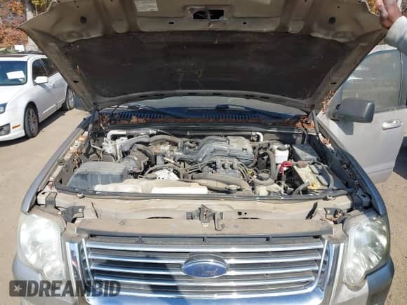 2008 Ford Explorer XLT с VIN 1FMEU63E18UB28753, выставлен на аукционе IAAI как лот 43544399 с пробегом 188 732 миль миль и . История ставок и продаж доступна на DreamBid. Изображение 10.