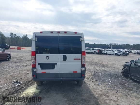 2016 Ram ProMaster Cargo с VIN 3C6TRVAG3GE113543, выставлен на аукционе IAAI как лот 41602441 с пробегом 242 350 миль миль и . История ставок и продаж доступна на DreamBid. Изображение 15.