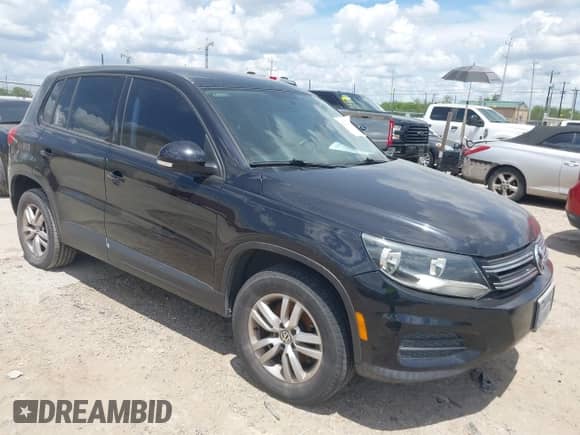 2013 Volkswagen Tiguan SE с VIN WVGAV7AX5DW504777, выставлен на аукционе IAAI как лот 42596461 с пробегом 165 782 миль миль и . История ставок и продаж доступна на DreamBid. Изображение 1.