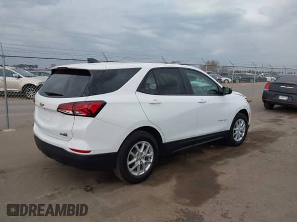 2022 Chevrolet Equinox LS z VIN 3GNAXHEV1NS245240, wystawiony jako IAAI lot #42064958 z przebiegiem 12 537 mil mil oraz . Historia ofert i sprzedaży dostępna na DreamBid. Obrazek 4.