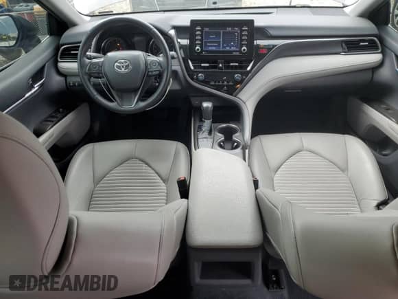 2022 Toyota Camry SE with VIN 4T1G11AK6NU648309, listed as a Copart auction lot 85360015 with 32,188 mi miles and Salvage title. Bid and sale history available at DreamBid. Image 8.