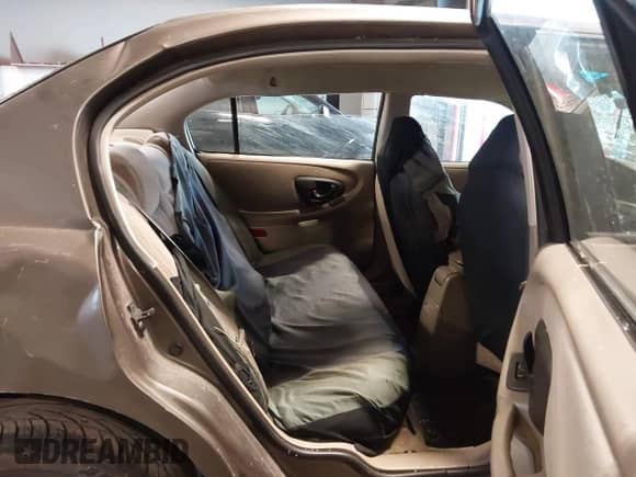 2002 Chevrolet Malibu с VIN 1G1ND52JX2M698702, выставлен на аукционе IAAI как лот 42706249 с пробегом 180 020 миль миль и . История ставок и продаж доступна на DreamBid. Изображение 8.