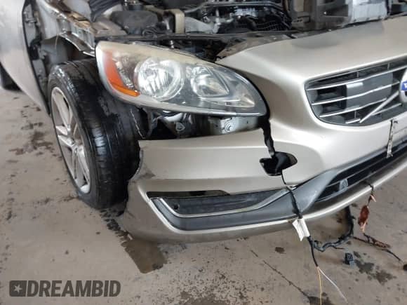 2015 Volvo S60 T5 Drive-E Premier with VIN YV126MFK7F1337818, listed as a IAAI auction lot 42680724 with 125,805 mi miles and . Bid and sale history available at DreamBid. Image 6.