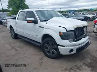 2013 Ford F-150 XL z VIN 1FTFW1CT7DKD05767, wystawiony jako IAAI lot #42349214 z przebiegiem 158 324 mil mil oraz . Historia ofert i sprzedaży dostępna na DreamBid. Obrazek 1.