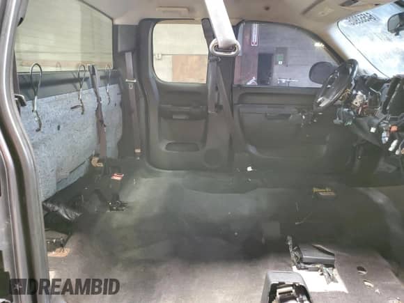 2011 Chevrolet Silverado 1500 LT с VIN 1GCRKSE31BZ123126, выставлен на аукционе Copart как лот 64553905 с пробегом Не указан миль и На запчасти • Non repairable. История ставок и продаж доступна на DreamBid. Изображение 10.