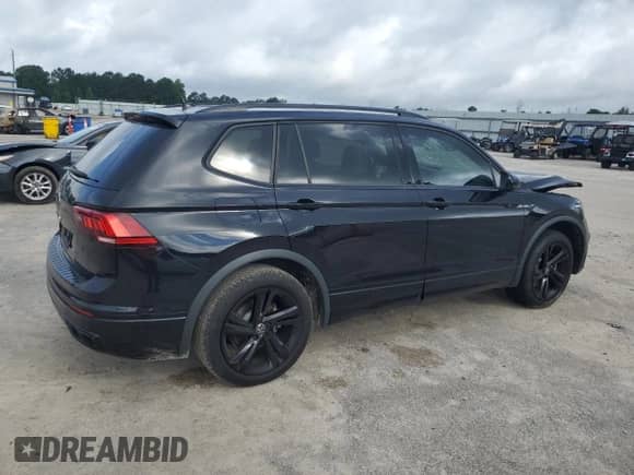 2024 Volkswagen Tiguan SE R-Line Black с VIN 3VVCB7AX8RM104808, выставлен на аукционе Copart как лот 68450815 с пробегом 20 525 миль миль и Списание • Salvage title. История ставок и продаж доступна на DreamBid. Изображение 3.