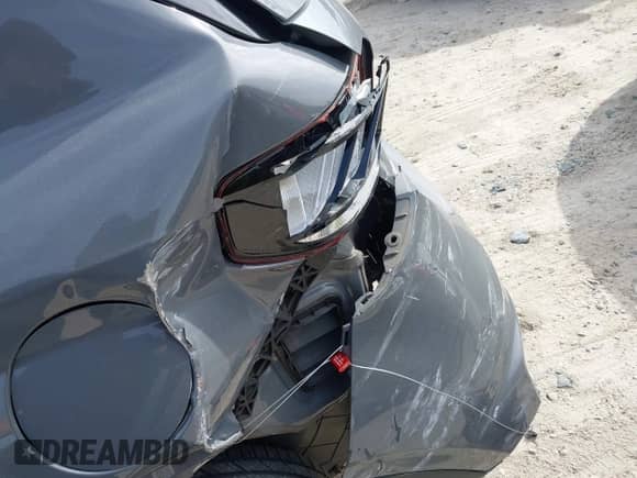 2020 Hyundai Venue SE z VIN KMHRB8A31LU014300, wystawiony jako IAAI lot #43219627 z przebiegiem 85 745 mil mil oraz . Historia ofert i sprzedaży dostępna na DreamBid. Obrazek 6.