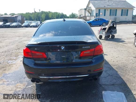 2018 BMW 5 Series 540i xDrive с VIN WBAJE7C50JWC56336, выставлен на аукционе IAAI как лот 42647182 с пробегом 99 403 миль миль и . История ставок и продаж доступна на DreamBid. Изображение 16.