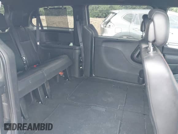 2017 Dodge Grand Caravan GT with VIN 2C4RDGEG0HR632671, listed as a IAAI auction lot 43114762 with 87,171 mi miles and . Bid and sale history available at DreamBid. Image 8.