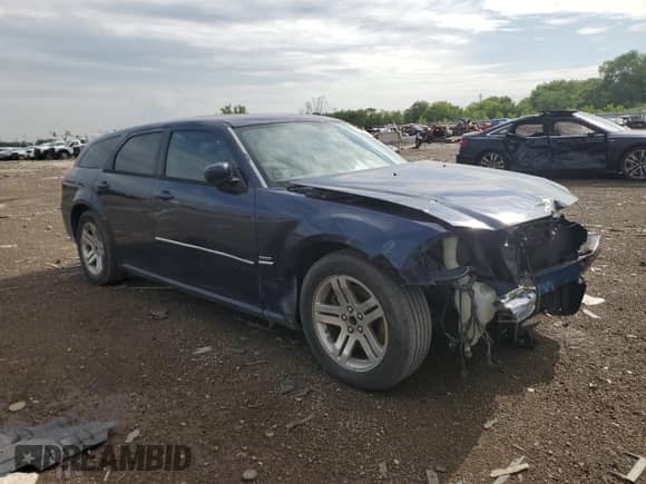2005 Dodge Magnum RT with VIN 2D4GV58285H591509, listed as a Copart auction lot 66355175 with 81,482 mi miles and Salvage title. Bid and sale history available at DreamBid. Image 4.