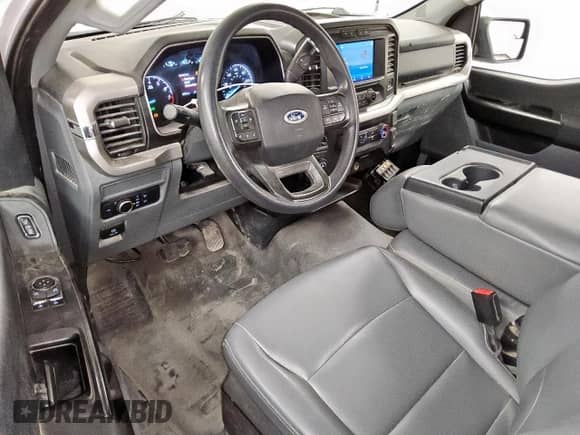 2021 Ford F-150 XL с VIN 1FTMF1CB4MKE66690, выставлен на аукционе Copart как лот 63125125 с пробегом 59 737 миль миль и Чистый • Clean title. История ставок и продаж доступна на DreamBid. Изображение 8.