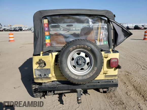 1992 Jeep Wrangler z VIN 2J4FY19P9NJ534161, wystawiony jako Copart lot #72147414 z przebiegiem 137 888 mil mil oraz Szkoda całkowita • Salvage title. Historia ofert i sprzedaży dostępna na DreamBid. Obrazek 6.