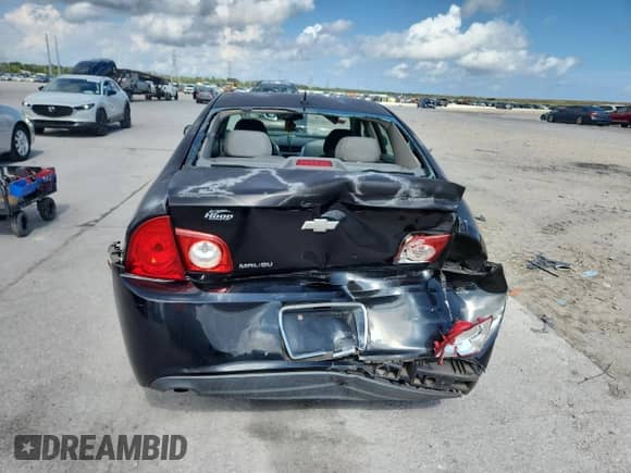 2010 Chevrolet Malibu 1LS с VIN 1G1ZB5EB7A4159061, выставлен на аукционе Copart как лот 85726225 с пробегом 164 498 миль миль и Списание • Salvage title. История ставок и продаж доступна на DreamBid. Изображение 6.