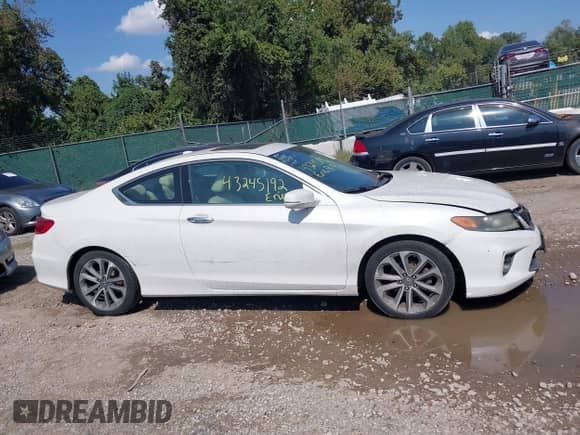 2015 Honda Accord EX-L z VIN 1HGCT2B8XFA006993, wystawiony jako IAAI lot #43245192 z przebiegiem 135 503 mil mil oraz . Historia ofert i sprzedaży dostępna na DreamBid. Obrazek 13.