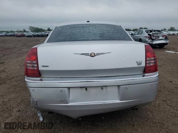 2006 Chrysler 300 C with VIN 2C3LK63H96H513395, listed as a Copart auction lot 57663475 with 188,048 mi miles and Salvage title. Bid and sale history available at DreamBid. Image 6.