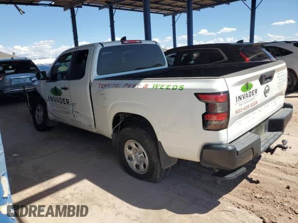 2023 Nissan Frontier S z VIN 1N6ED1CL6PN605771, wystawiony jako Copart lot #71957755 z przebiegiem 60 550 mil mil oraz Szkoda całkowita • Salvage title. Historia ofert i sprzedaży dostępna na DreamBid. Obrazek 2.