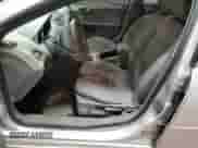 2012 Chevrolet Malibu 1LS z VIN 1G1ZB5E09CF286447, wystawiony jako Copart lot #82565885 z przebiegiem 110 793 mil mil oraz Szkoda całkowita • Salvage title. Historia ofert i sprzedaży dostępna na DreamBid. Obrazek 7.