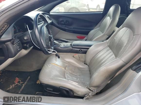 2000 Chevrolet Corvette с VIN 1G1YY22G7Y5103683, выставлен на аукционе Copart как лот 69292574 с пробегом 104 614 миль миль и Списание • Salvage title. История ставок и продаж доступна на DreamBid. Изображение 7.