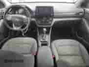 2020 Hyundai Ioniq SE z VIN KMHC75LC9LU241348, wystawiony jako Copart lot #71828495 z przebiegiem 71 446 mil mil oraz Szkoda całkowita • Salvage title. Historia ofert i sprzedaży dostępna na DreamBid. Obrazek 8.