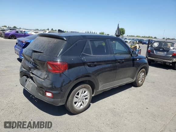 2021 Hyundai Venue SE with VIN KMHRB8A32MU066987, listed as a Copart auction lot 66289935 with 105,660 mi miles and Salvage title. Bid and sale history available at DreamBid. Image 3.