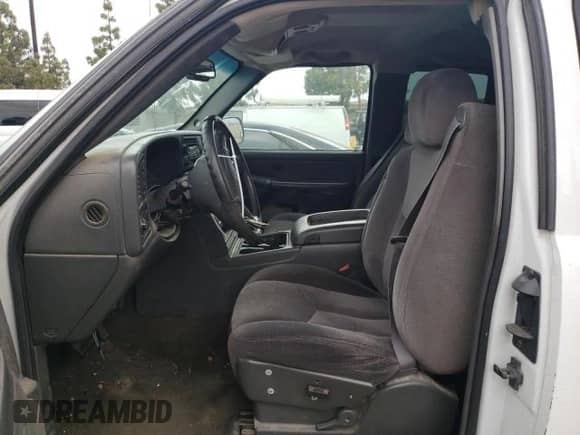2003 GMC Sierra 1500 SLE with VIN 2GTEK19T631219637, listed as a Copart auction lot 60207895 with 332,299 mi miles and Clean title. Bid and sale history available at DreamBid. Image 7.