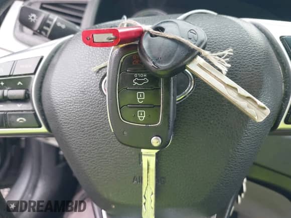 2019 Hyundai Sonata SE с VIN 5NPE24AF2KH765467, выставлен на аукционе IAAI как лот 43223898 с пробегом 217 195 миль миль и . История ставок и продаж доступна на DreamBid. Изображение 11.