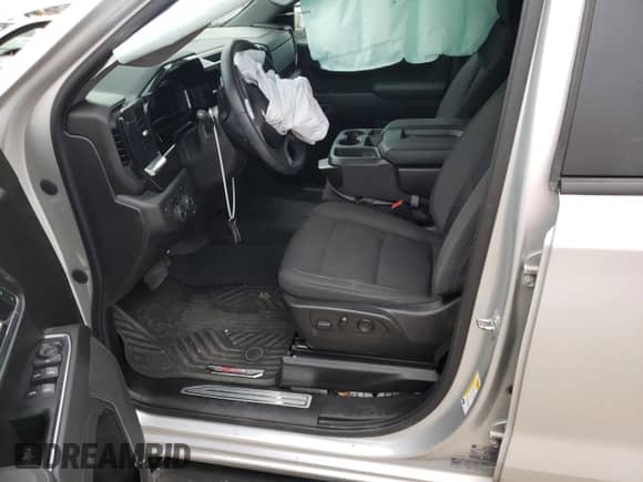 2022 Chevrolet Silverado 1500 LT z VIN 3GCUDDET3NG581819, wystawiony jako Copart lot #76765613 z przebiegiem 33 917 mil mil oraz . Historia ofert i sprzedaży dostępna na DreamBid. Obrazek 7.