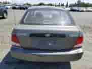 2002 Hyundai Accent z VIN KMHCF35G32U206522, wystawiony jako Copart lot #62509445 z przebiegiem 147 183 mil mil oraz Szkoda całkowita • Salvage title. Historia ofert i sprzedaży dostępna na DreamBid. Obrazek 6.