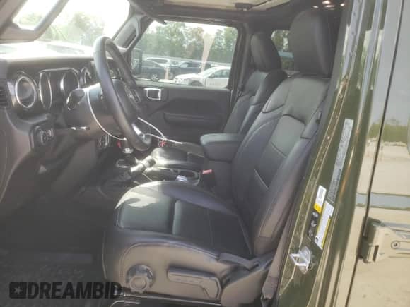 2021 Jeep Wrangler Unlimited Sahara Altitude z VIN 1C4HJXEN8MW794195, wystawiony jako Copart lot #61269515 z przebiegiem 28 118 mil mil oraz Szkoda całkowita • Salvage title. Historia ofert i sprzedaży dostępna na DreamBid. Obrazek 7.