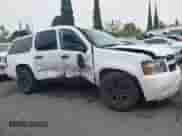 2007 Chevrolet Suburban LTZ z VIN 1GNFC16077R223342, wystawiony jako IAAI lot #42513496 z przebiegiem 256 637 mil mil oraz . Historia ofert i sprzedaży dostępna na DreamBid. Obrazek 12.