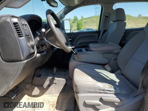 2015 Chevrolet Silverado 2500HD Work Truck z VIN 1GC1KUEG8FF666878, wystawiony jako Copart lot #60003255 z przebiegiem 355 814 mil mil oraz Czysty tytuł • Clean title. Historia ofert i sprzedaży dostępna na DreamBid. Obrazek 7.