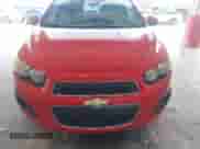 2012 Chevrolet Sonic LS z VIN 1G1JB5SH5C4226409, wystawiony jako IAAI lot #42944948 z przebiegiem 130 700 mil mil oraz . Historia ofert i sprzedaży dostępna na DreamBid. Obrazek 12.