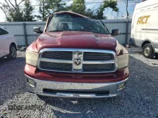 2009 Dodge 1500 SLT z VIN 1D3HV13T19J523431, wystawiony jako Copart lot #81769415 z przebiegiem 199 495 mil mil oraz Szkoda całkowita • Salvage title. Historia ofert i sprzedaży dostępna na DreamBid. Obrazek 5.