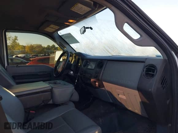 2012 Ford F-250 XL с VIN 1FT7W2B61CEA52982, выставлен на аукционе IAAI как лот 43322231 с пробегом 187 030 миль миль и . История ставок и продаж доступна на DreamBid. Изображение 5.