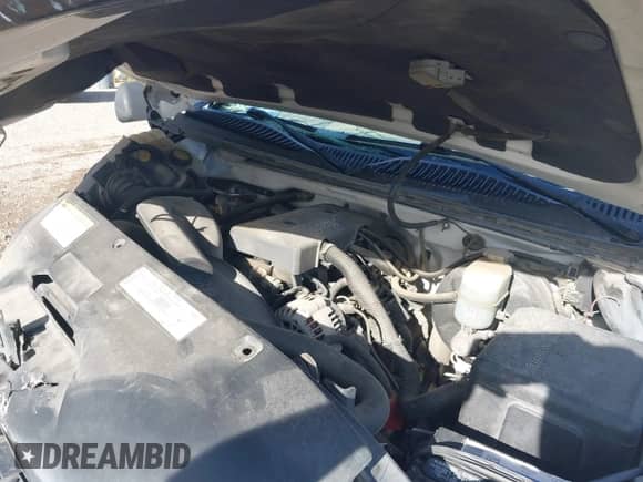 2000 Chevrolet Silverado 1500 LS z VIN 1GCEC14VXYE110223, wystawiony jako IAAI lot #43329463 z przebiegiem 110 645 mil mil oraz . Historia ofert i sprzedaży dostępna na DreamBid. Obrazek 10.